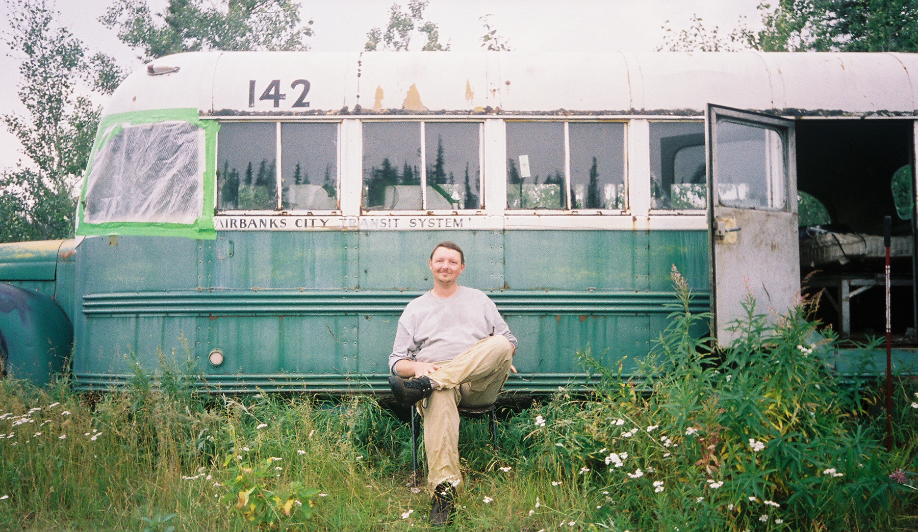 Jimmy Yaws at Bus 142 in August 2002